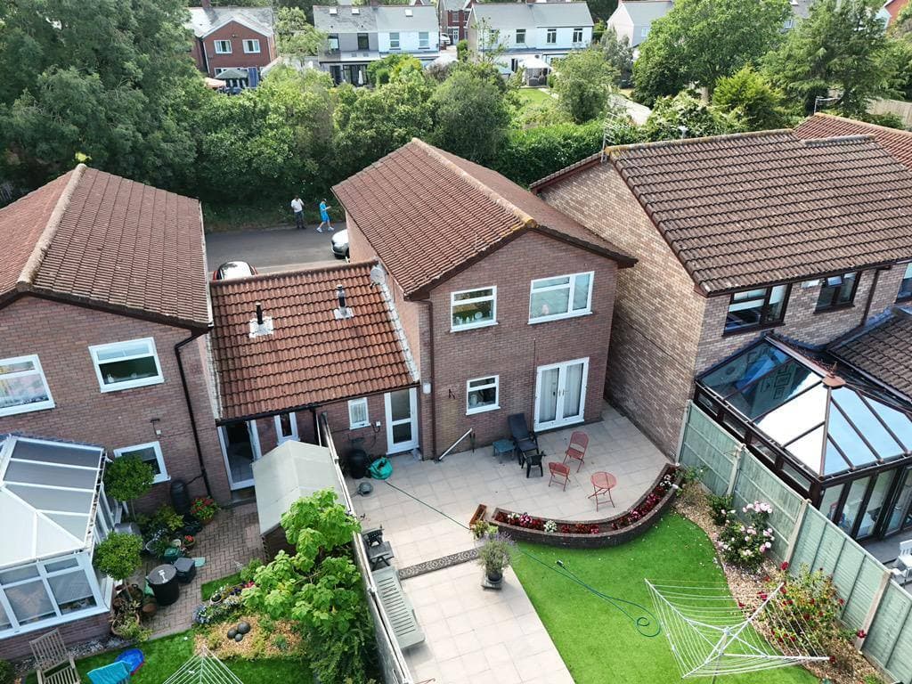 Exterior repaint, detached family home, Exterior project by Monarch Finishing